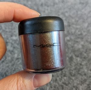 MAC blue brown pigment